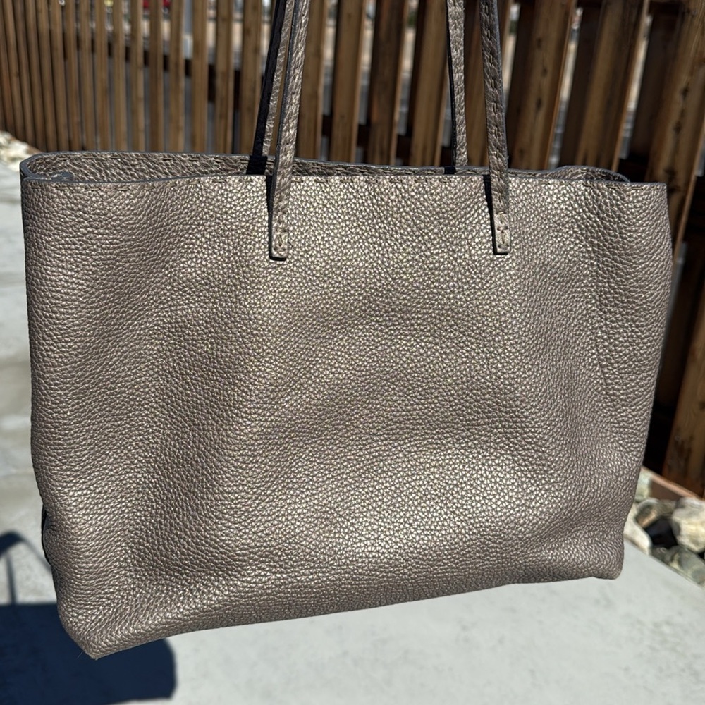 Fendi Selleria Tote metallic Authentic - Picture 3 of 16